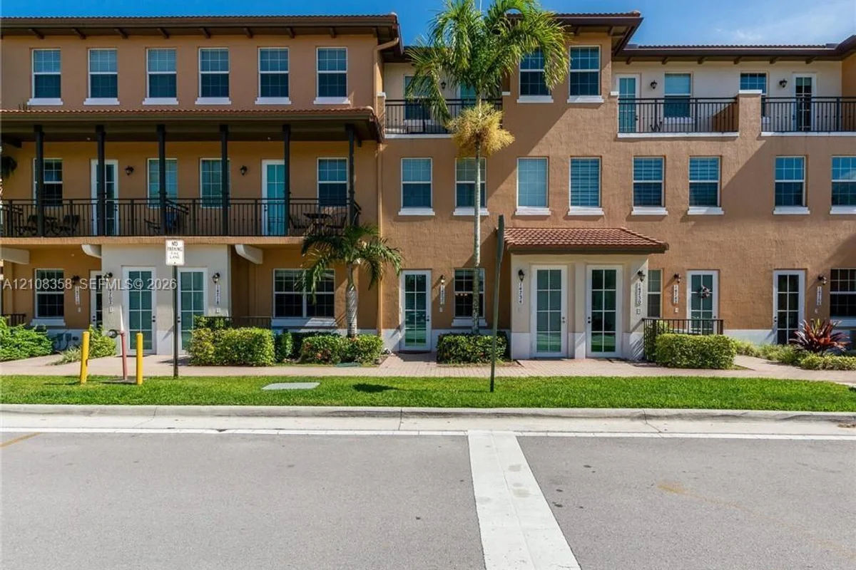 14726 SW 10th St #10511, Pembroke Pines: photo 1 of 30