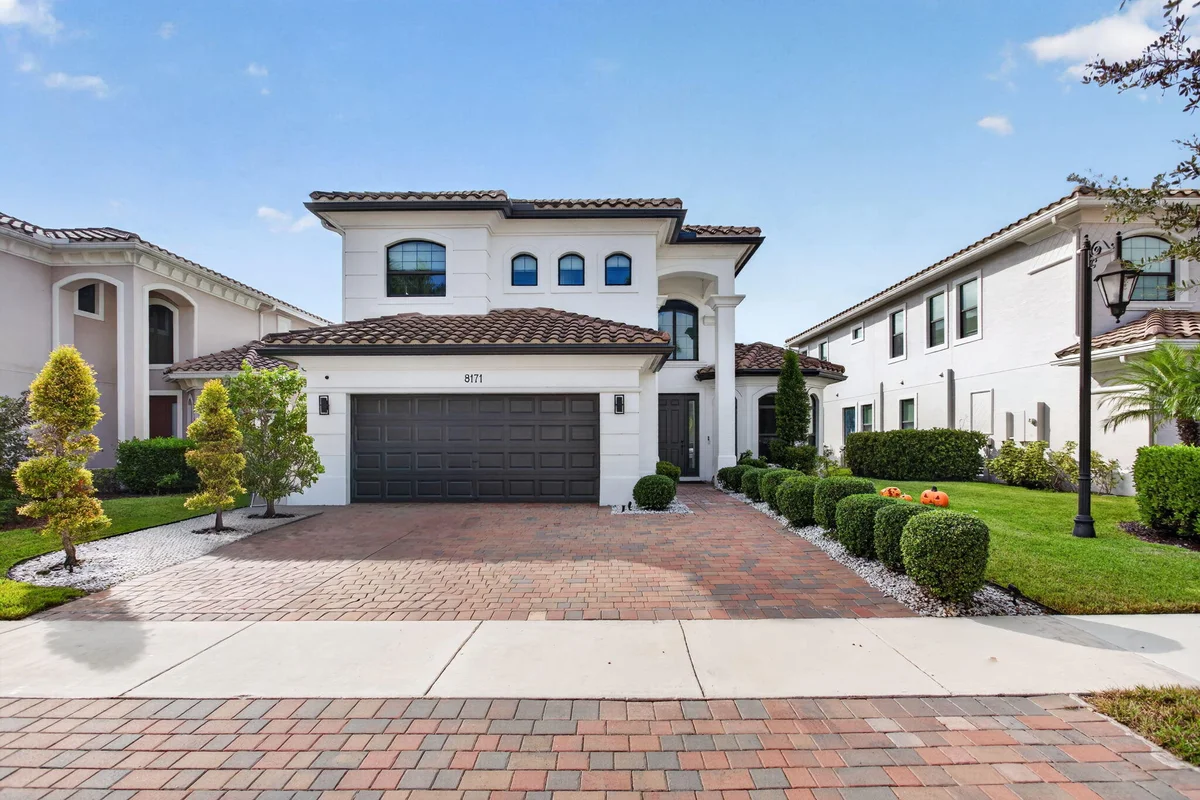 8171 Canopy Ter, Parkland: photo 1 of 63