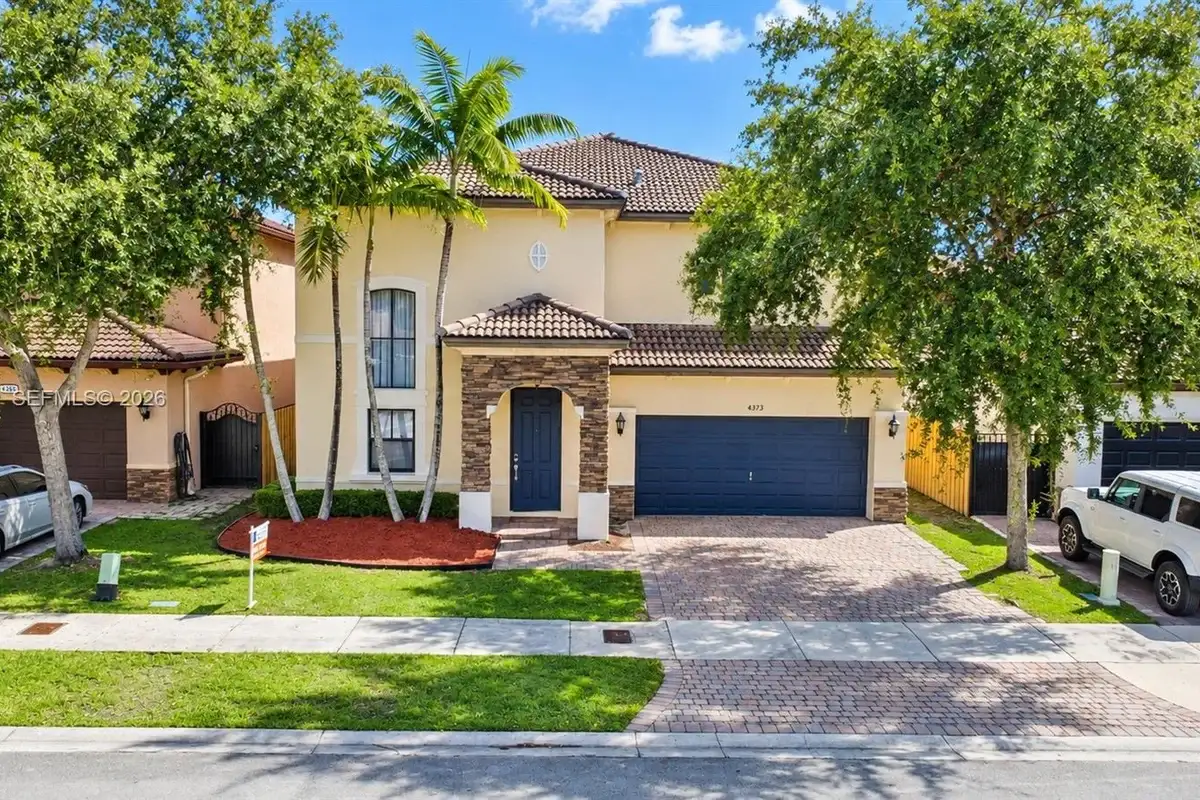 4373 SW 164th Ct, Miami: photo 1 of 34