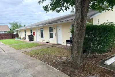 519 Nathan Hale Rd, West Palm Beach: photo 1 of 19