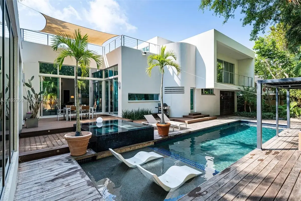 3855 Poinciana Ave, Miami: photo 1 of 44