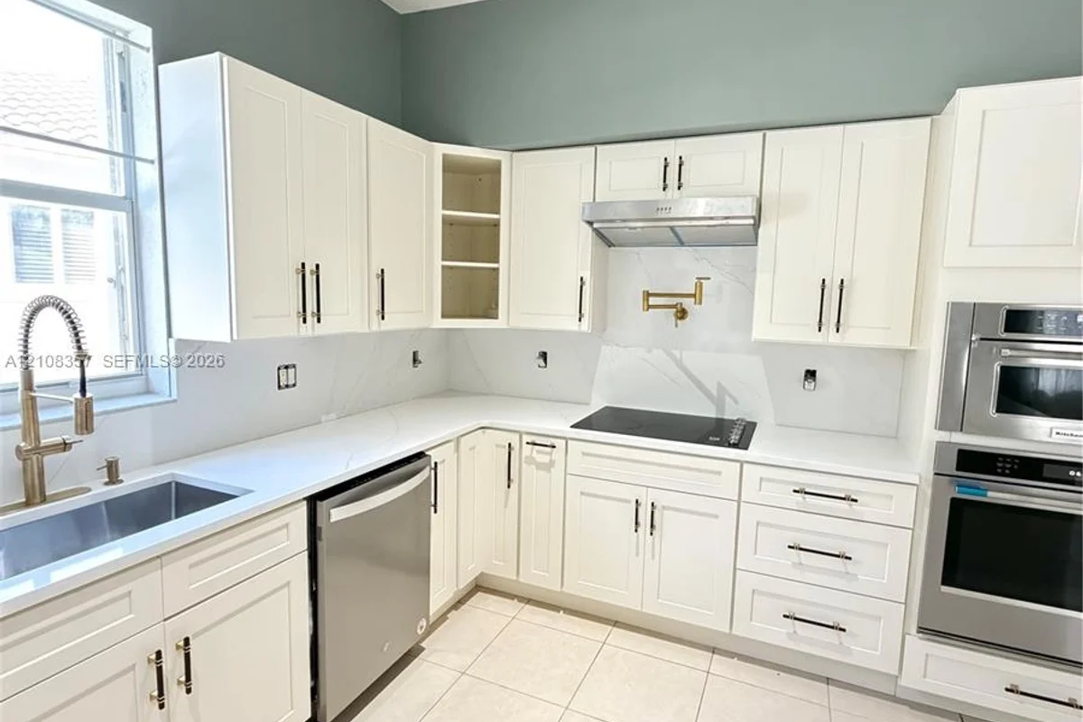 14044 SW 54th St, Miramar: photo 1 of 38