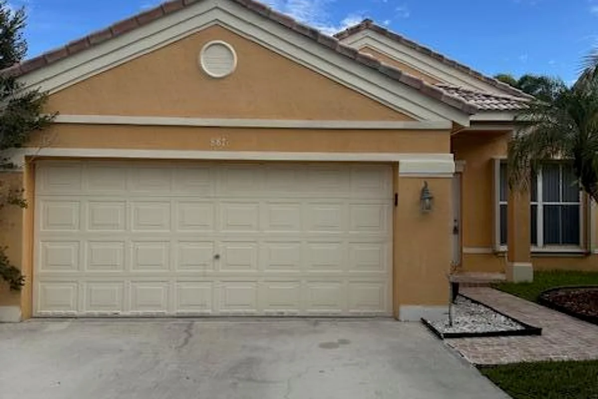 887 Savannah Falls Dr, Weston: photo 1 of 21