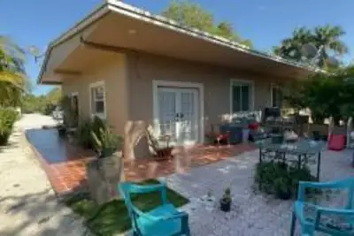 16020 SW 208th Ave #101, Miami: photo 1 of 4