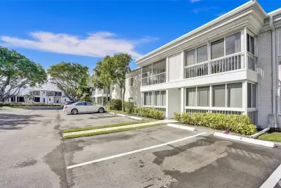 6511 Bay Club Dr #3, Fort Lauderdale: photo 1 of 17