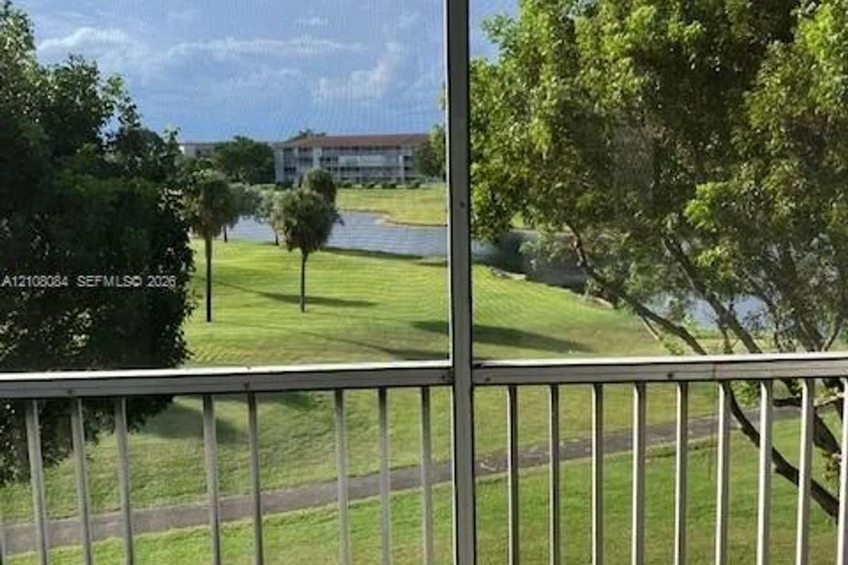 850 SW 133rd Ter #411B, Pembroke Pines: photo 1 of 23