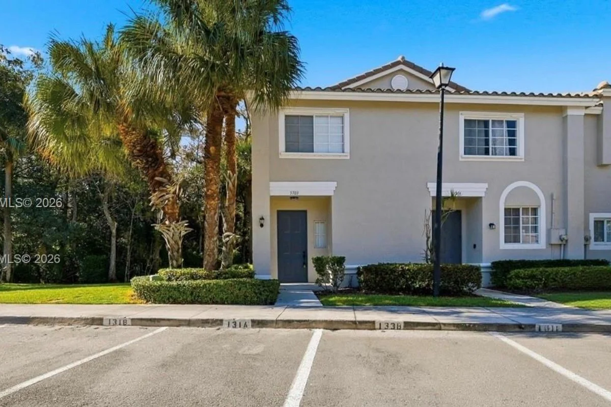 5703 NW 48th Ave, Coconut Creek: photo 1 of 44