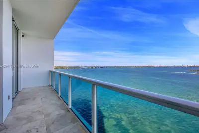 725 NE 22nd St #12C, Miami: photo 1 of 23