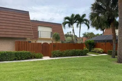 2919 29th Ct, Jupiter: photo 1 of 19