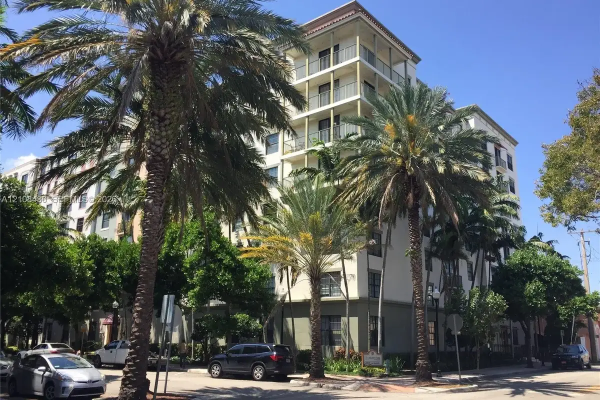 1919 Van Buren St #219A, Hollywood: photo 1 of 24
