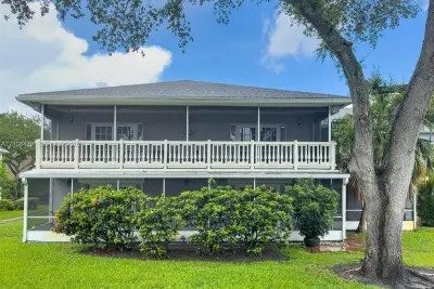 7556 Stirling Rd #124, Davie: photo 1 of 21