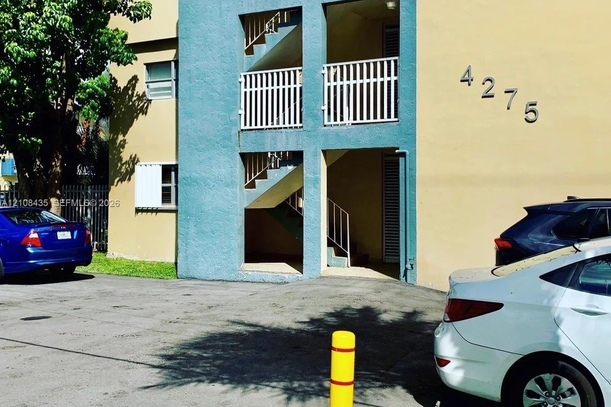 4275 S Tamiami Canal Dr #2-314, Miami: photo 1 of 14