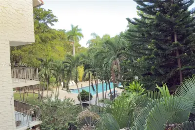 6900 N Kendall Dr #A304, Pinecrest: photo 1 of 8