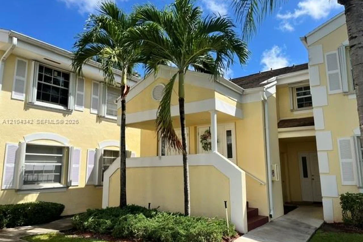2536 SE 19th Pl #205-C, Homestead: photo 1 of 7