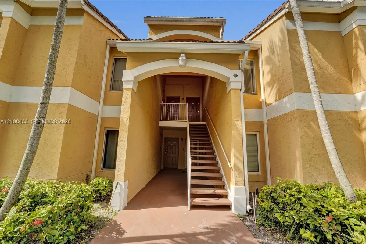 2300 NW 33rd St #911, Oakland Park: photo 1 of 39