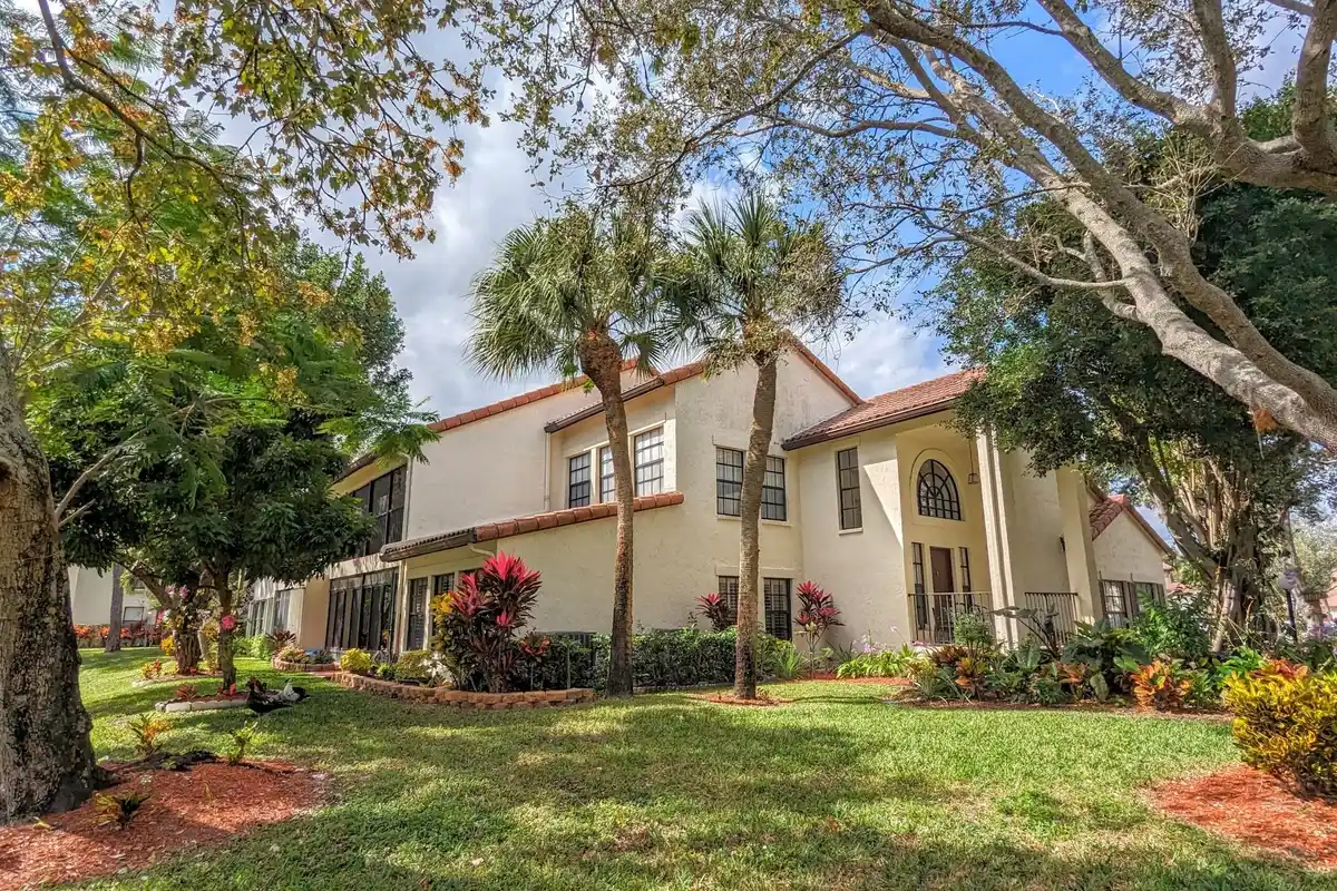 3002 Lucerne Park Dr #5121, Lake Worth: photo 1 of 57