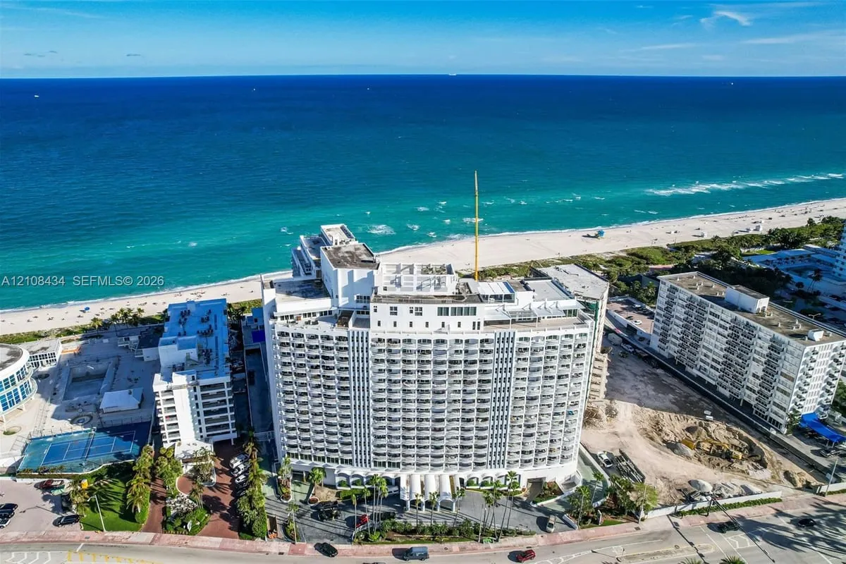 Condo in Miami Beach: photo 1 of 27
