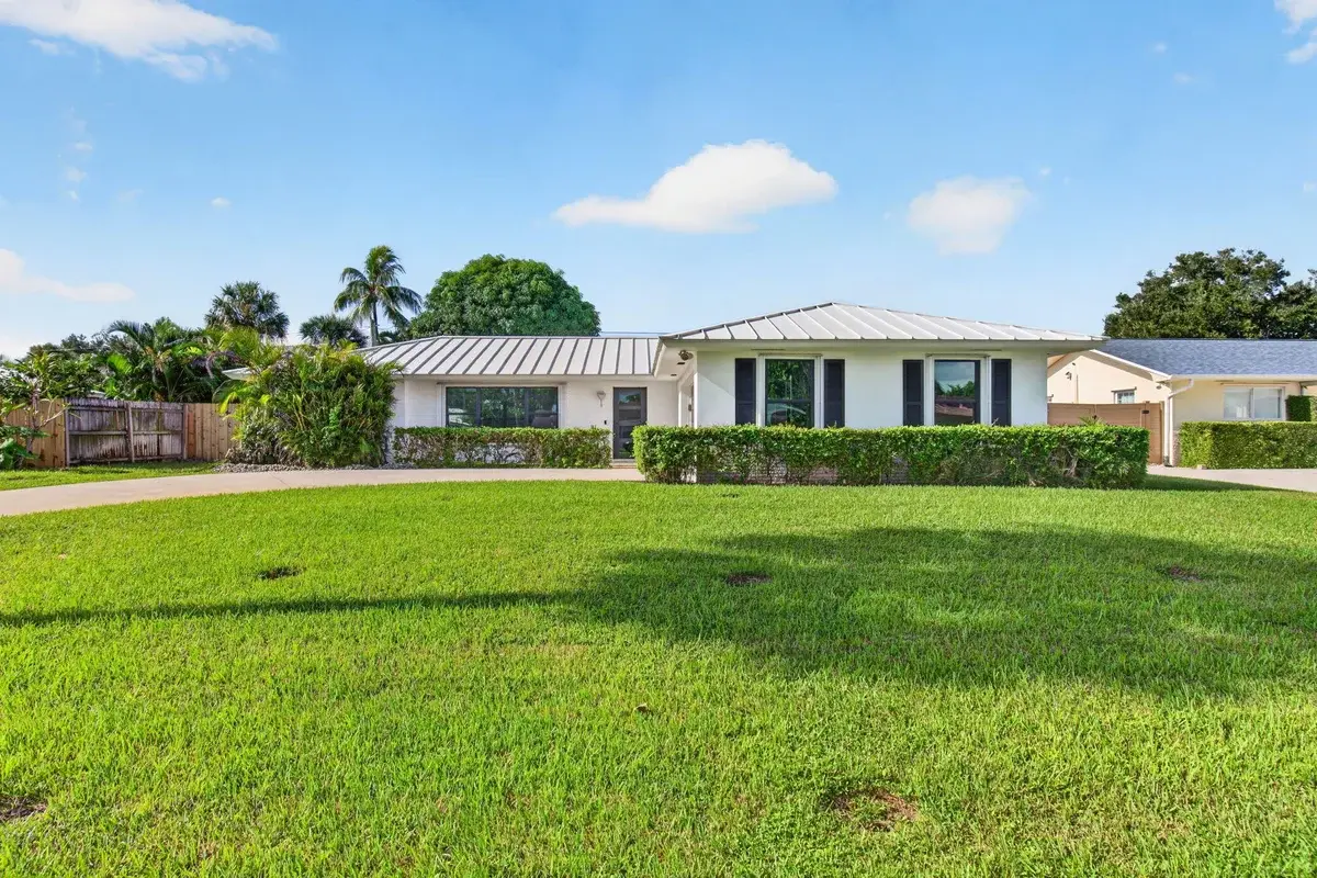 3776 Dogwood Ave, Palm Beach Gardens: photo 1 of 48