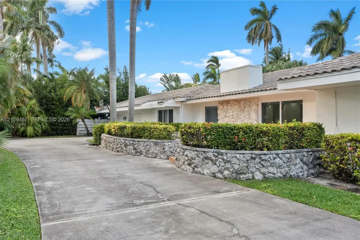 1247 Jackson St, Hollywood: photo 1 of 53