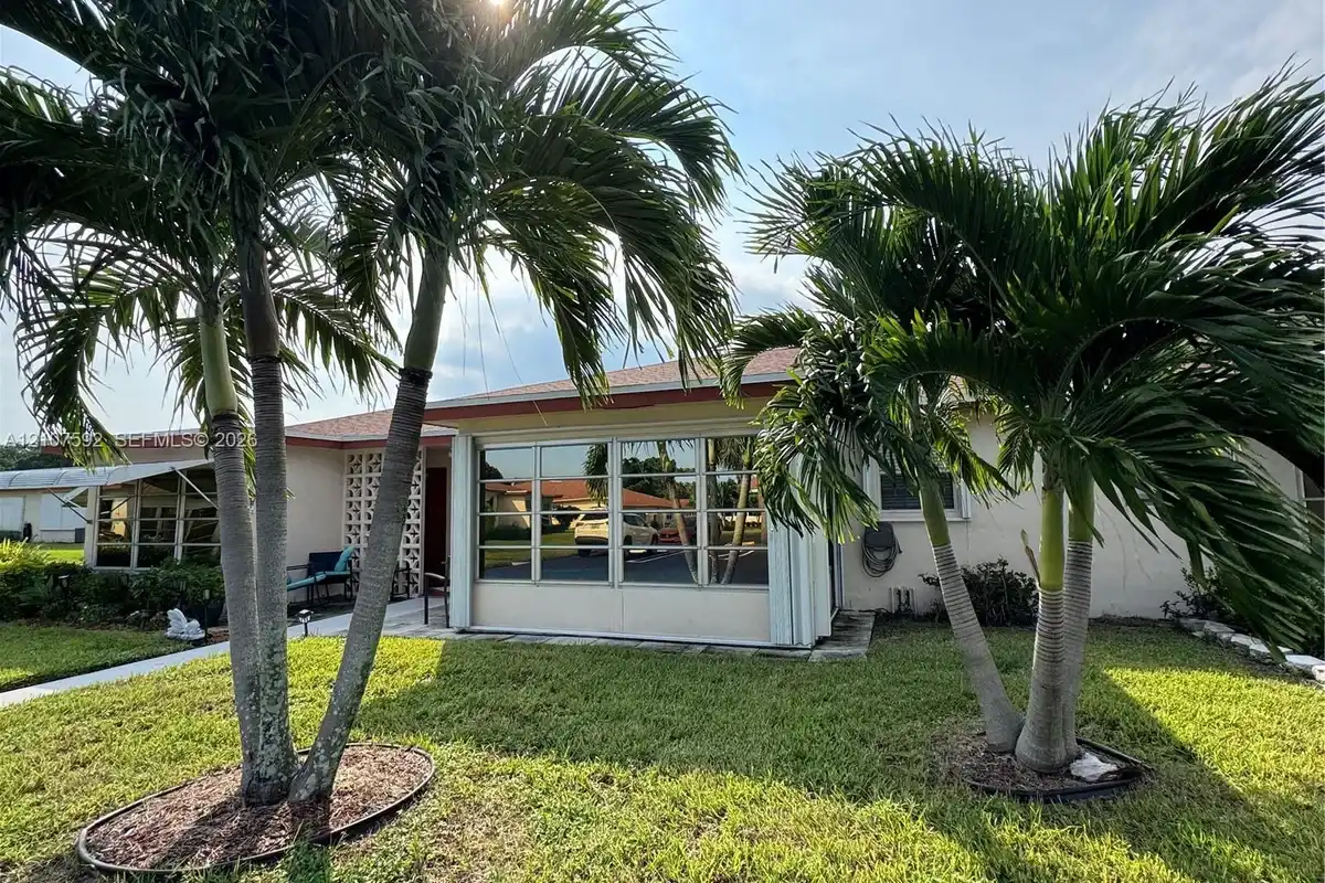 4660 NW 3rd St #B, Delray Beach: photo 1 of 62