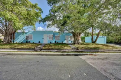 3000 Broadway, West Palm Beach: photo 1 of 20