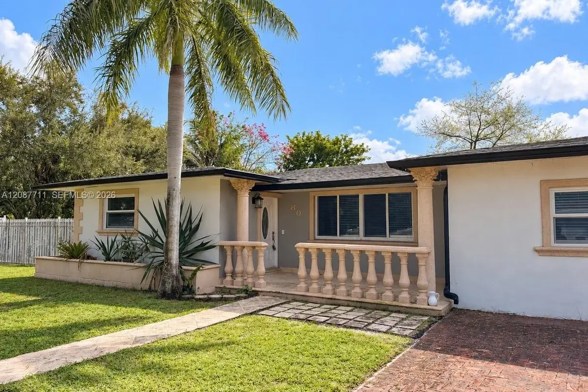 80 NE 162nd St, Miami: photo 1 of 49