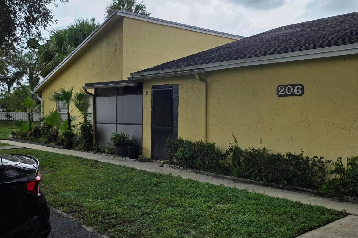 206 Sparrow Dr #2, Royal Palm Beach: photo 1 of 1
