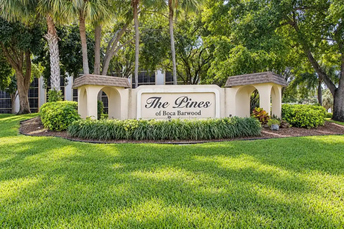 23370 Carolwood Ln #203, Boca Raton: photo 1 of 19