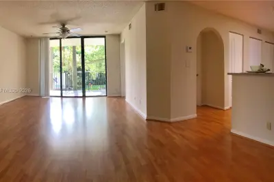 10121 W Sunrise Blvd #204, Plantation: photo 1 of 36