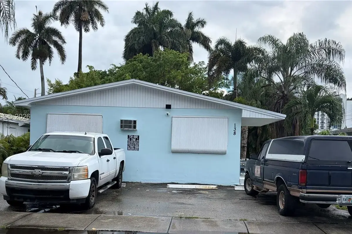138 SE 2nd Ave, Dania Beach: photo 1 of 10