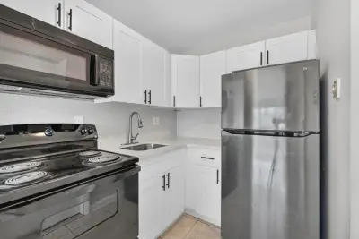 151 SE 6th Ave #16, Pompano Beach: photo 1 of 14