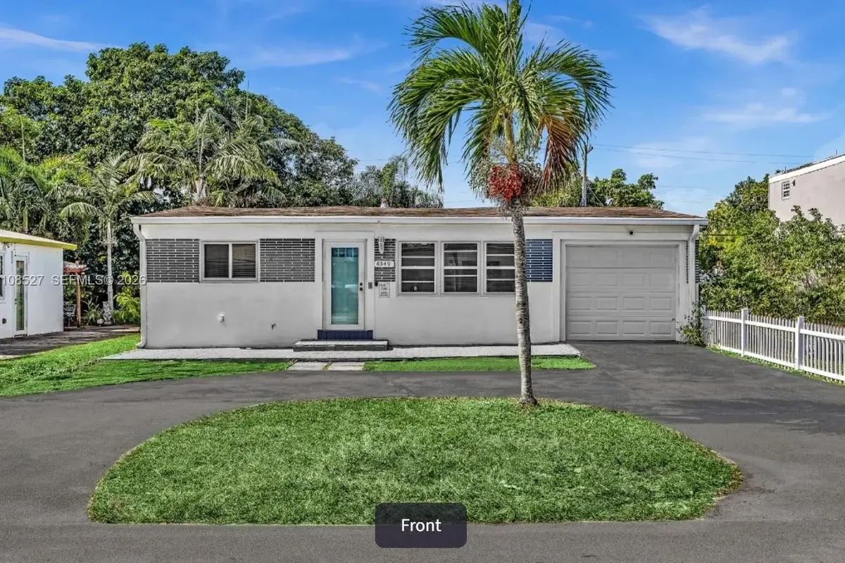 4549 SW 24th Ave, Dania Beach: photo 1 of 10