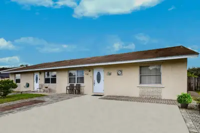 4966 Pimlico Ct, West Palm Beach: photo 1 of 23
