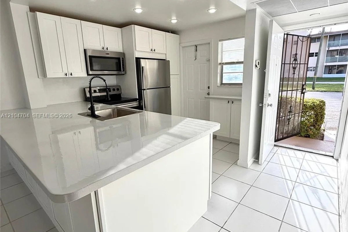 20111 NE 27th Ct #K107, Aventura: photo 1 of 26