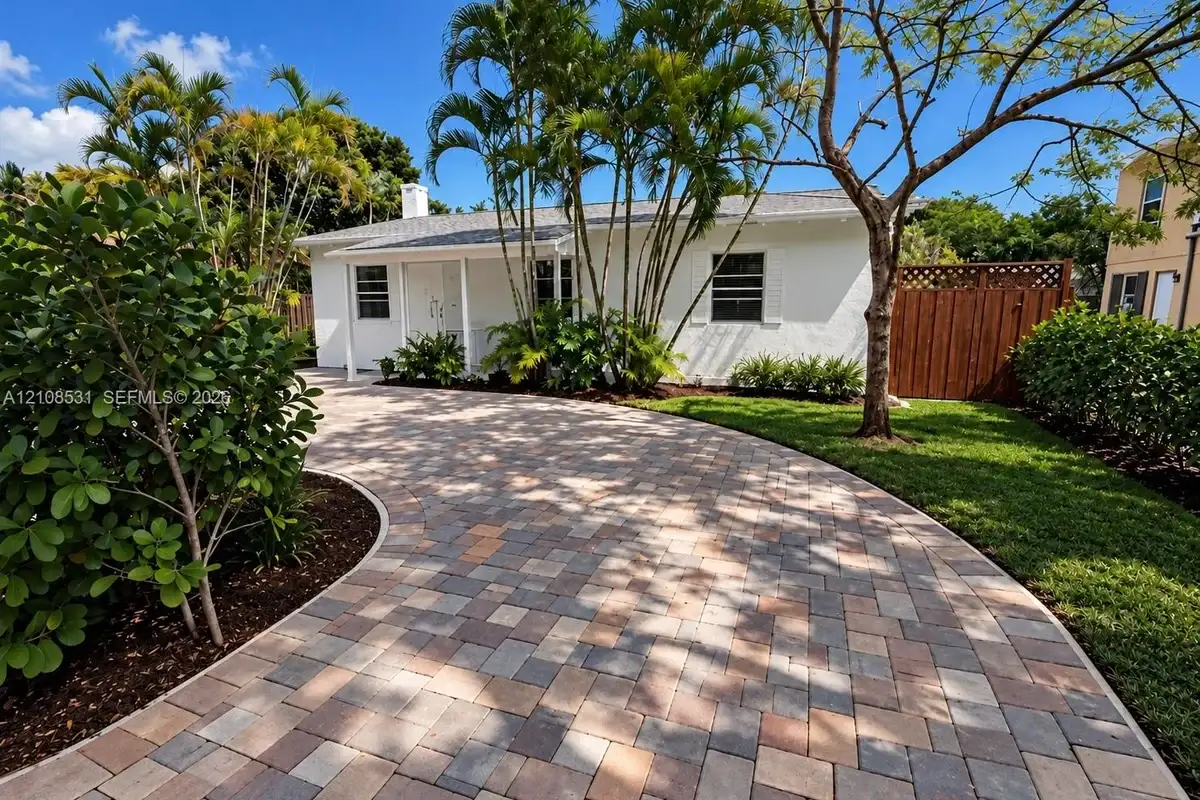 3024 Clyde Rd #1, West Palm Beach: photo 1 of 11