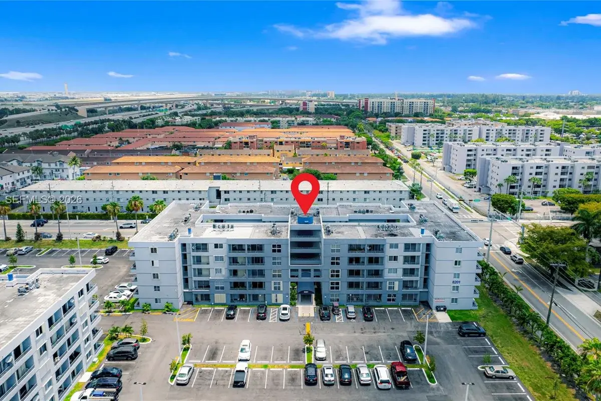 8201 NW 8th St #1-209, Miami: photo 1 of 26