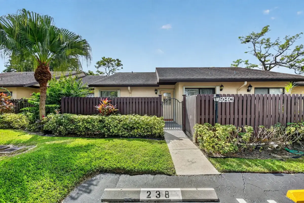 604 Sea Pine Way #C, West Palm Beach: photo 1 of 57