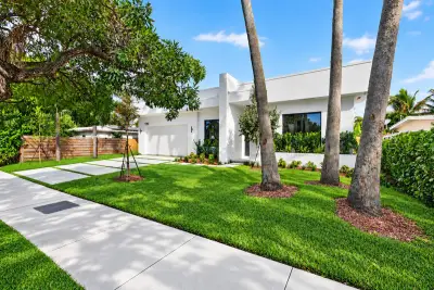 1781 NE 18th St, Fort Lauderdale: photo 1 of 34