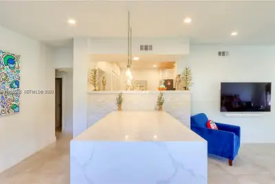 10478 SW 75th Ln, Miami: photo 1 of 43