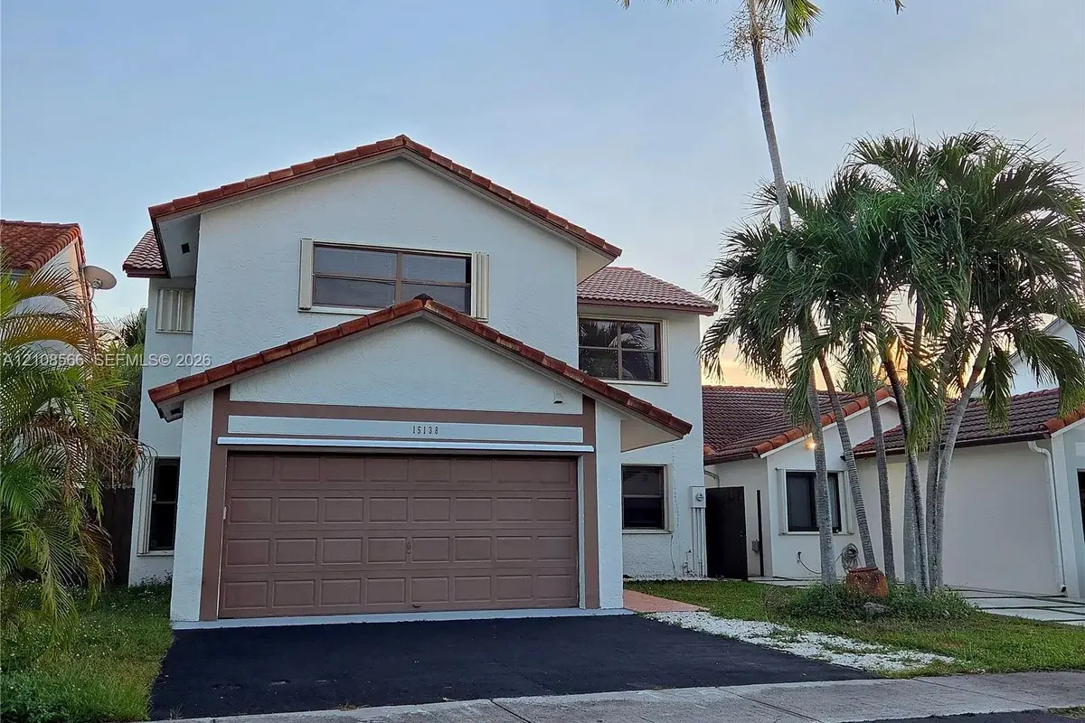 15138 SW 94th Ter, Miami: photo 1 of 23