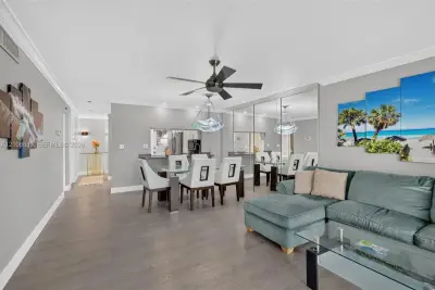 604 NE 2nd St #317, Dania Beach: photo 1 of 36