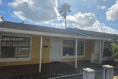 18051 NW 41st Pl, Miami Gardens: photo 1 of 14