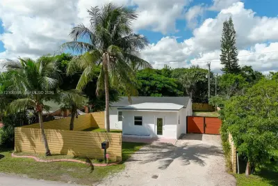1229 NW 1st Ave, Fort Lauderdale: photo 1 of 41