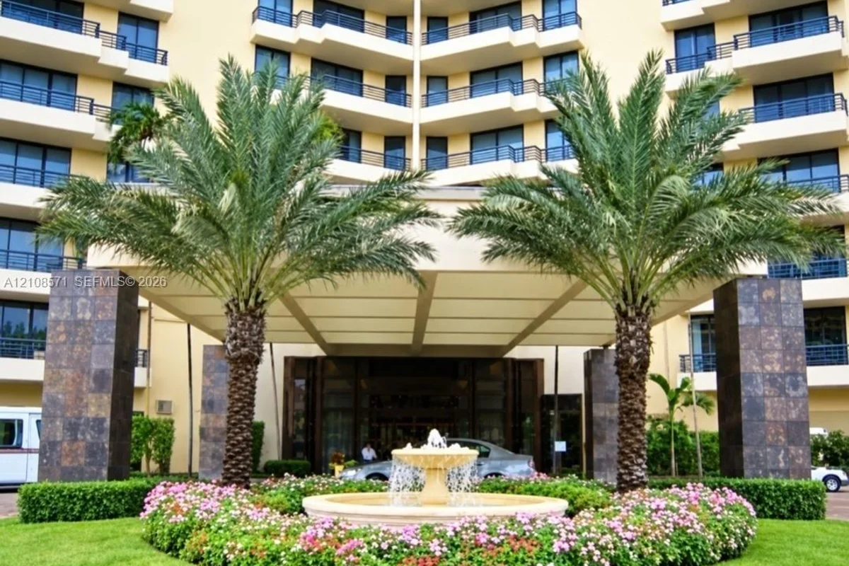 3300 NE 192nd St #602, Aventura: photo 1 of 14