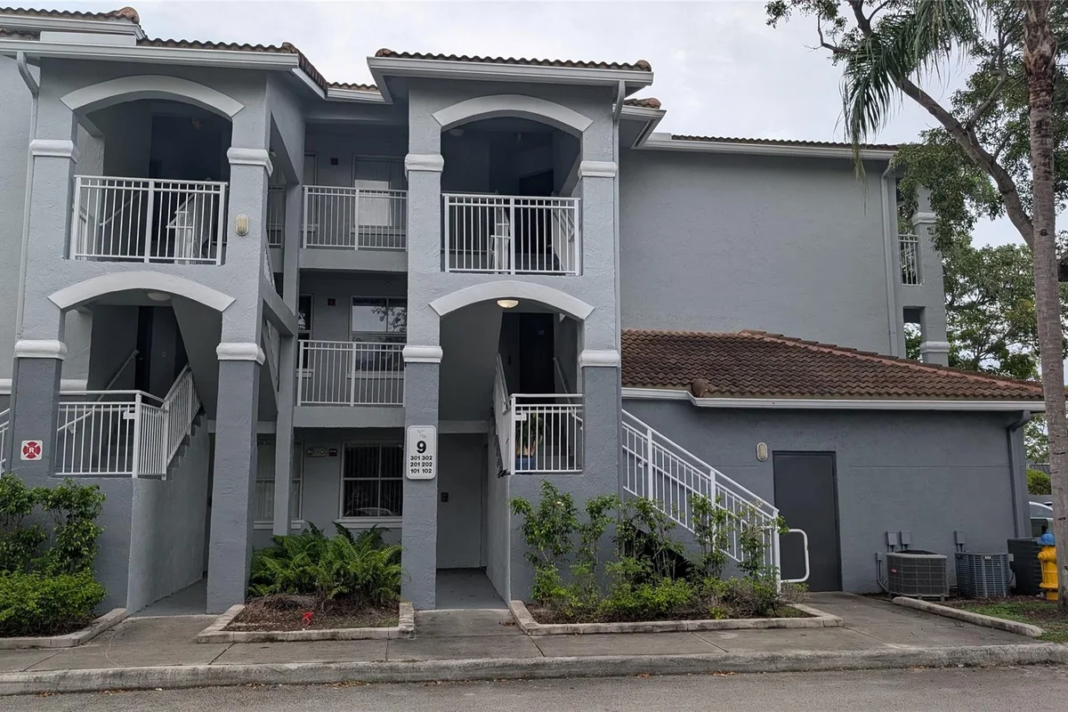 150 NW 96th Ave #9-101, Pembroke Pines: photo 1 of 34