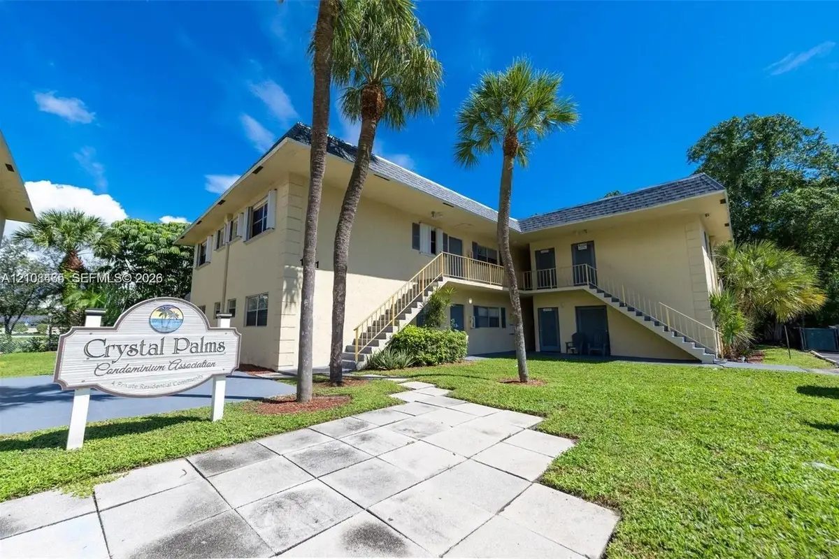 1401 NW 45th St #4, Deerfield Beach: photo 1 of 15