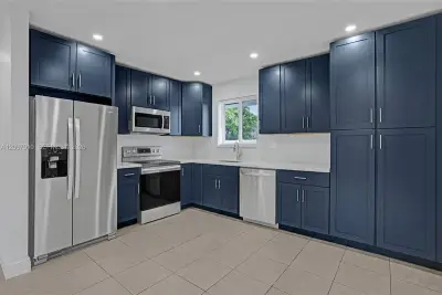 Home in Hallandale Beach: photo 1 of 35