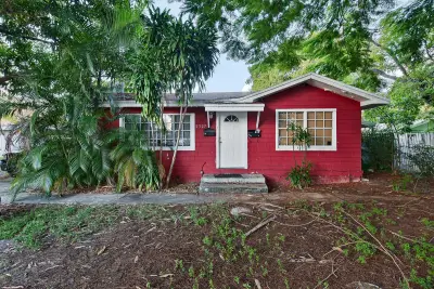 2327 Polk St #A-B, Hollywood: photo 1 of 44
