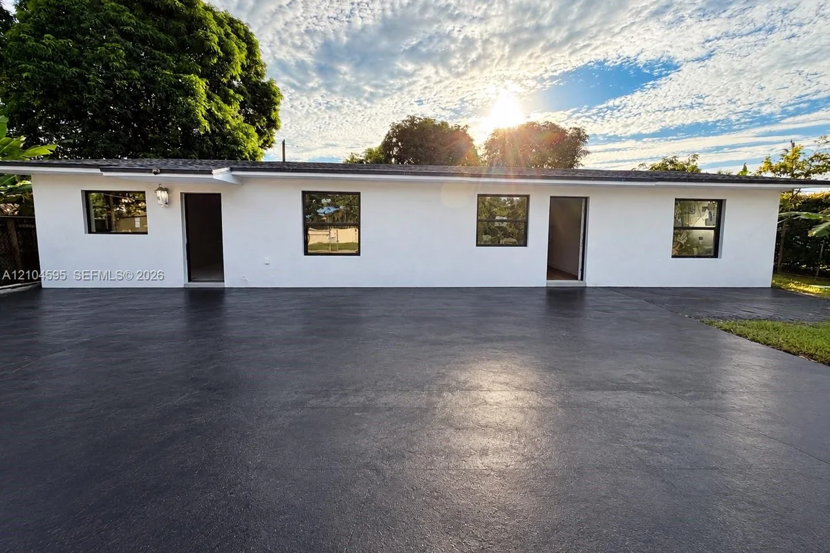 15755 NW 41st Ave, Miami Gardens: photo 1 of 6
