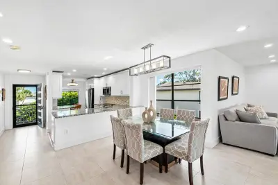 21 Southport Ln #B, Boynton Beach: photo 1 of 53